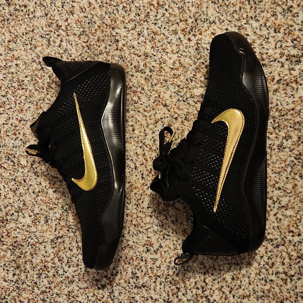 Kobe 11 XI Fade to Black DH Gate size 12